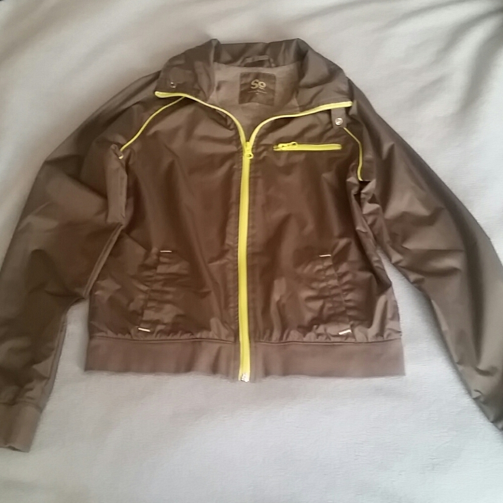 So lightweight jacket